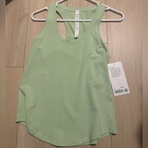 Green lululemon love tank (2)